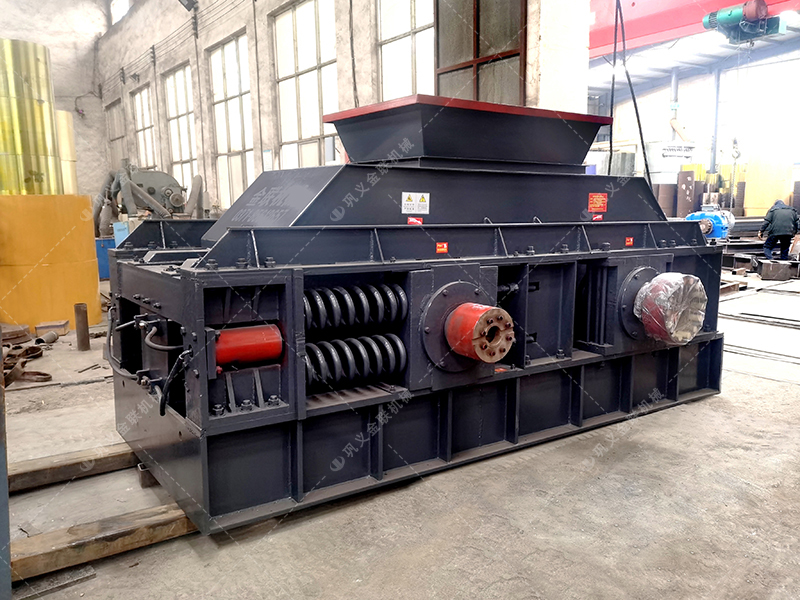 處理礦山廢石料用1510型對(duì)輥制砂機(jī)產(chǎn)能如何？