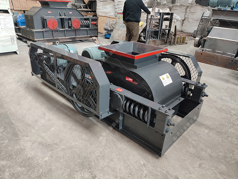 狼牙齒輥破碎機(jī)如何實(shí)現(xiàn)焦炭'大塊進(jìn)，勻粒出'的理想轉(zhuǎn)化？