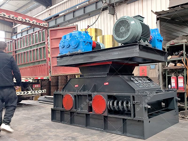 傳統(tǒng)破碎機(jī)處理廢渣總 “水土不服”？為何雙齒輥機(jī)型能輕松勝任？